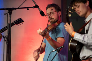 Maw Performing for the Fiddle Championship